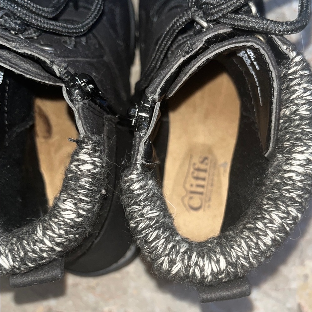 Cliffs goth Black Ankle Boots with Knit Trim - Picture 2 of 7